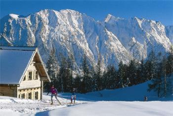 Hotel Pension Sonnenuhr Tauplitz Quarto foto